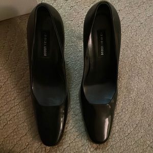 Georgio Armani classic black pump